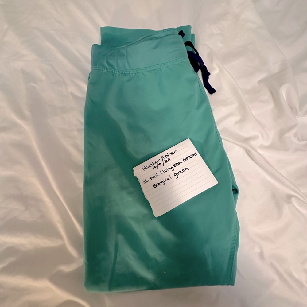 Figs XL scrub bottoms